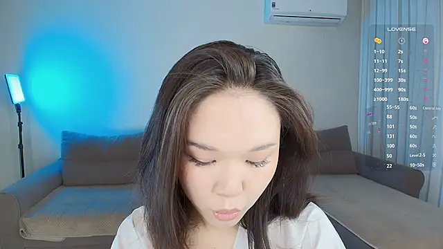 Snapshot of Petitekaya chatting on 05.27.26 Petitekaya online show from 05.27.26