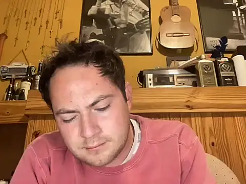 Snapshot of alecsgzz chatting on 05.16.26 alecsgzz online show from 05.16.26