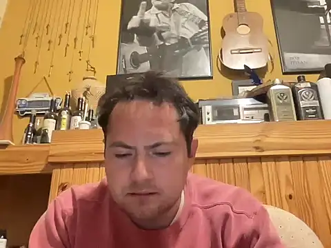 Snapshot of alecsgzz chatting on 05.18.26 alecsgzz online show from 05.18.26