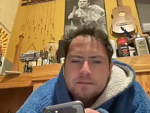 Snapshot of alecsgzz chatting on 05.27.26 alecsgzz online show from 05.27.26