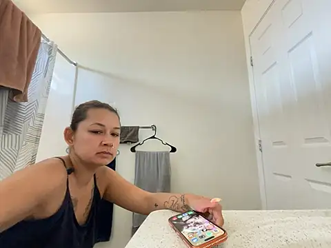 Snapshot of Baybeecakes chatting on 05.19.26 Baybeecakes online show from 05.19.26