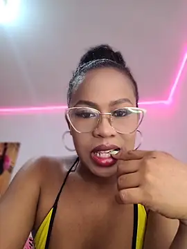 kimreigns online show from 05.07.26