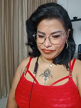 Snapshot of Aurorasaenz_ chatting on 07.02.26 Aurorasaenz online show from 07.02.26