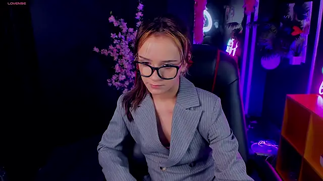 Snapshot of AgataSilk chatting on 05.20.26 AgataSilk online show from 05.20.26