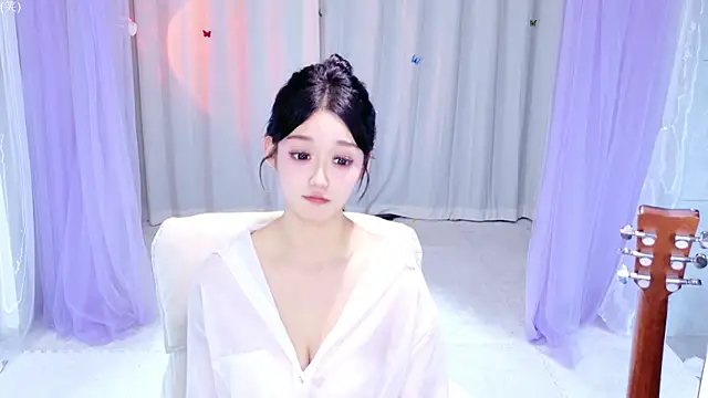 Snapshot of Wa-Nini chatting on 05.16.26 Wa-Nini online show from 05.16.26