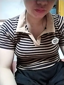Snapshot of Girl_lovebaby chatting on 05.17.26 Girl lovebaby online show from 05.17.26