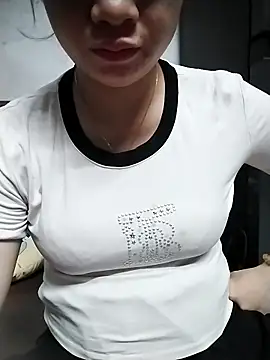 Snapshot of Girl_lovebaby chatting on 05.24.26 Girl lovebaby online show from 05.24.26