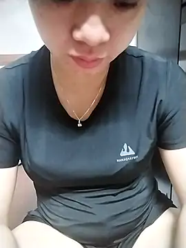 Snapshot of Girl_lovebaby chatting on 05.25.26 Girl lovebaby online show from 05.25.26