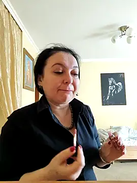 Snapshot of EmmaEmmy40 chatting on 05.06.26 EmmaEmmy40 online show from 05.06.26