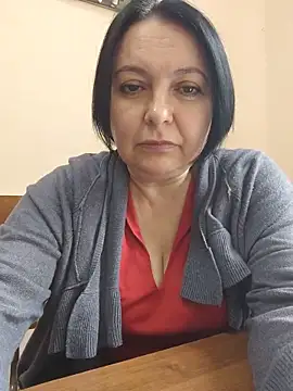 Snapshot of EmmaEmmy40 chatting on 05.22.26 EmmaEmmy40 online show from 05.22.26