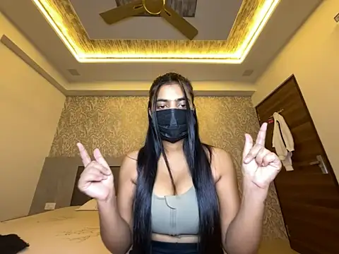 Snapshot of Miss_Heer chatting on 05.12.26 Miss Heer online show from 05.12.26