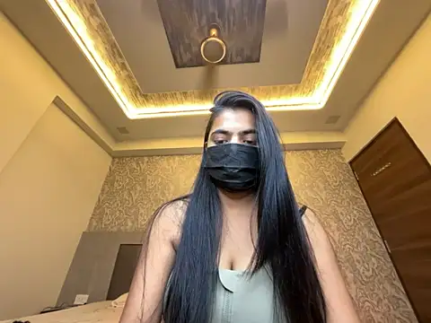 Snapshot of Miss_Heer chatting on 05.19.26 Miss Heer online show from 05.19.26