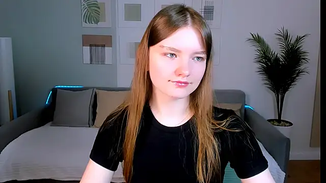 Snapshot of LookEva chatting on 05.23.26 LookEva online show from 05.23.26