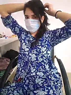 Snapshot of zoya_baby_ chatting on 05.07.26 zoya baby online show from 05.07.26