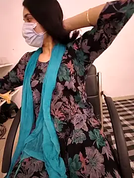 Snapshot of zoya_baby_ chatting on 05.16.26 zoya baby online show from 05.16.26
