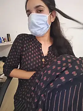 Snapshot of zoya_baby_ chatting on 05.17.26 zoya baby online show from 05.17.26