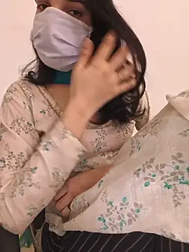 Snapshot of zoya_baby_ chatting on 05.25.26 zoya baby online show from 05.25.26