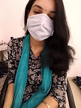 Snapshot of zoya_baby_ chatting on 05.28.26 zoya baby online show from 05.28.26