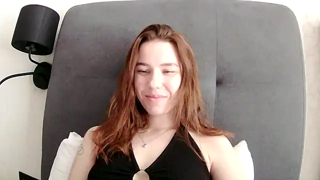 Snapshot of PollyStix chatting on 05.04.26 PollyStix online show from 05.04.26