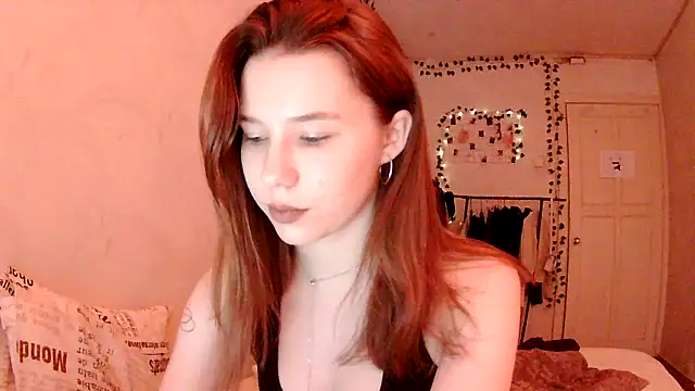 Snapshot of PollyStix chatting on 05.23.26 PollyStix online show from 05.23.26