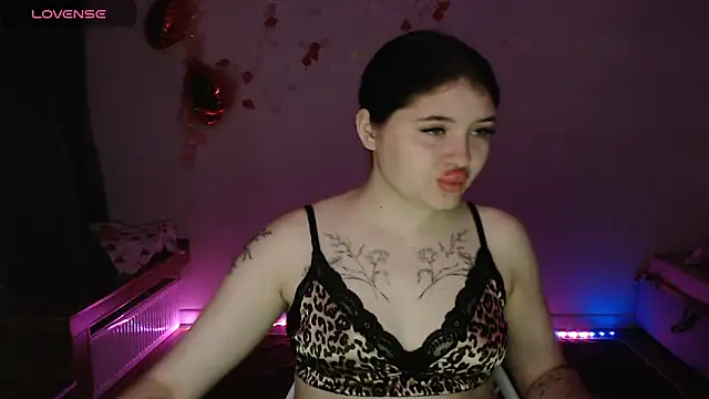 Snapshot of Blackangels chatting on 05.18.26 Blackangels online show from 05.18.26