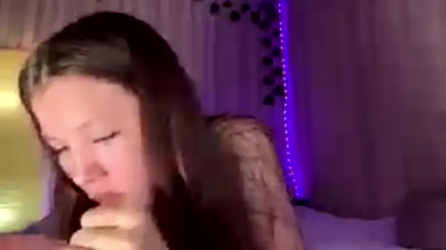 Snapshot of maybebaybexxx chatting on 05.17.26 maybebaybexxx online show from 05.17.26