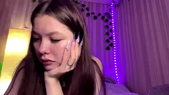 Snapshot of maybebaybexxx chatting on 05.24.26 maybebaybexxx online show from 05.24.26