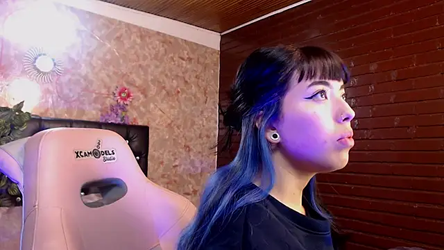 Abril gap online show from 05.12.26