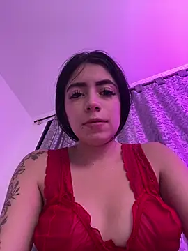 Snapshot of lunacruz_ chatting on 05.29.26 lunacruz online show from 05.29.26