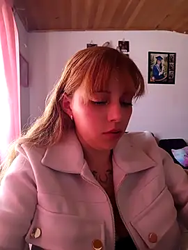 Snapshot of Isabella__Risky chatting on 05.06.26 Isabella Risky online show from 05.06.26