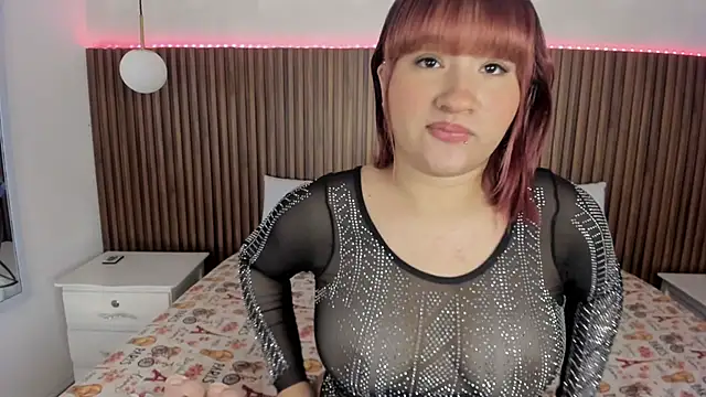 Snapshot of Dafne_Evaans chatting on 05.14.26 Dafne Evaans online show from 05.14.26