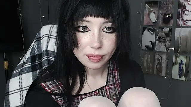 lucy8bit online show from 05.08.26