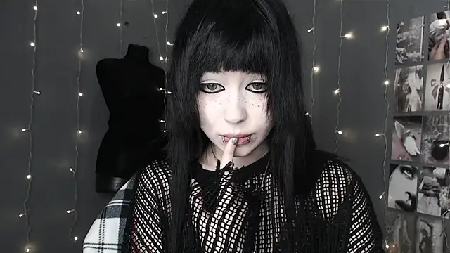lucy8bit online show from 05.11.26