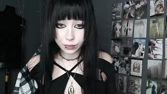 lucy8bit online show from 05.14.26