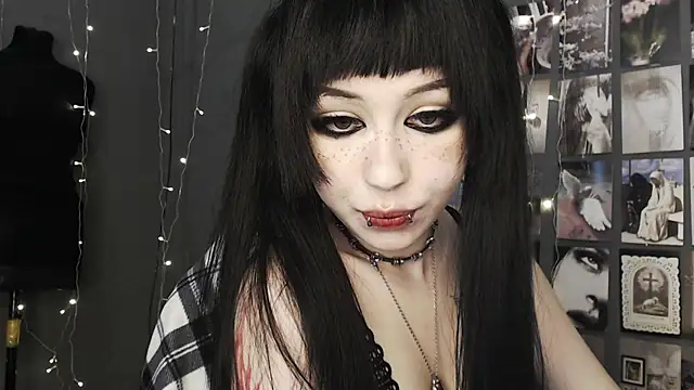 lucy8bit online show from 05.18.26