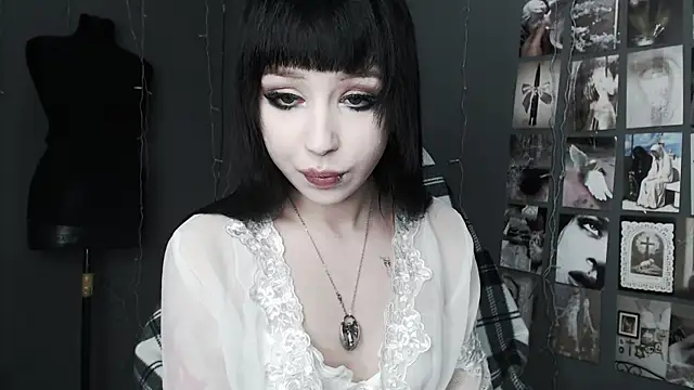 lucy8bit online show from 05.26.26