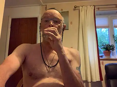 Moonraker64 online show from 05.04.26