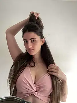 Snapshot of OliviaBaby- chatting on 05.15.26 OliviaBaby- online show from 05.15.26