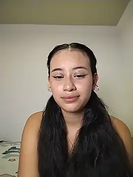 Snapshot of L0lita_Emi12 chatting on 06.10.26 L0lita Emi12 online show from 06.10.26