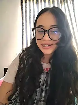 Snapshot of L0lita_Emi12 chatting on 06.22.26 L0lita Emi12 online show from 06.22.26