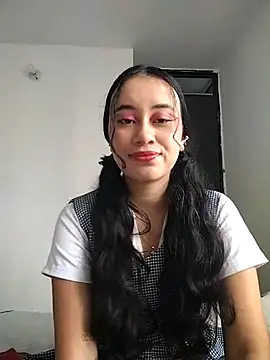 Snapshot of L0lita_Emi12 chatting on 06.27.26 L0lita Emi12 online show from 06.27.26