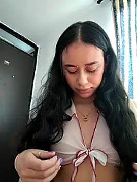 Snapshot of L0lita_Emi12 chatting on 07.02.26 L0lita Emi12 online show from 07.02.26