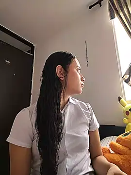Snapshot of L0lita_Emi12 chatting on 07.05.26 L0lita Emi12 online show from 07.05.26