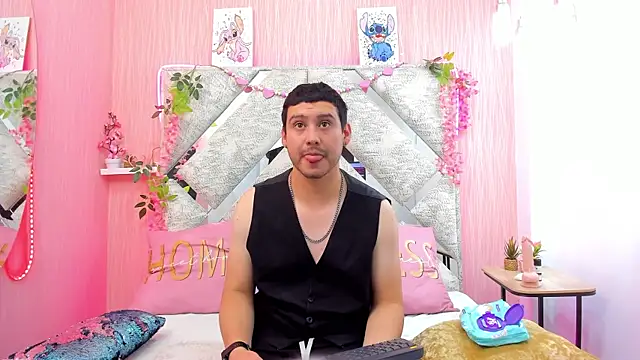 Snapshot of Kalix_Taylor chatting on 05.17.26 Kalix Taylor online show from 05.17.26