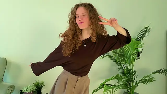 Mila Stain online show from 05.12.26