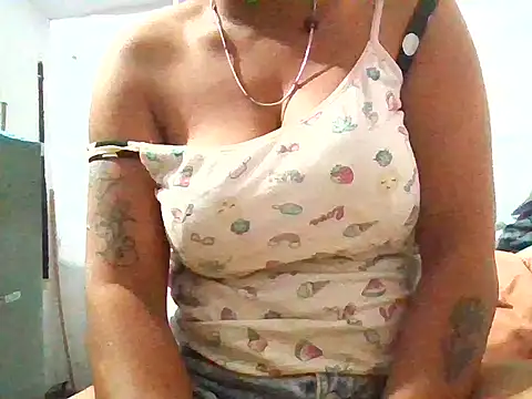 Snapshot of RubinaKhan6 chatting on 06.12.26 RubinaKhan6 online show from 06.12.26