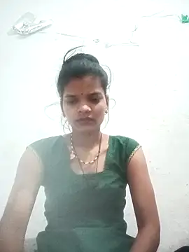 Snapshot of Student_garl_1 chatting on 05.04.26 Student garl 1 online show from 05.04.26