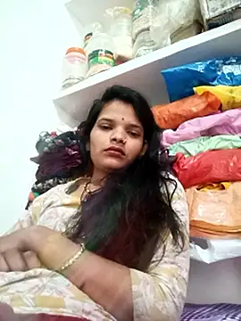Snapshot of Student_garl_1 chatting on 05.06.26 Student garl 1 online show from 05.06.26