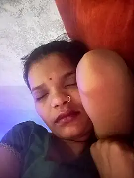 Snapshot of Student_garl_1 chatting on 05.18.26 Student garl 1 online show from 05.18.26