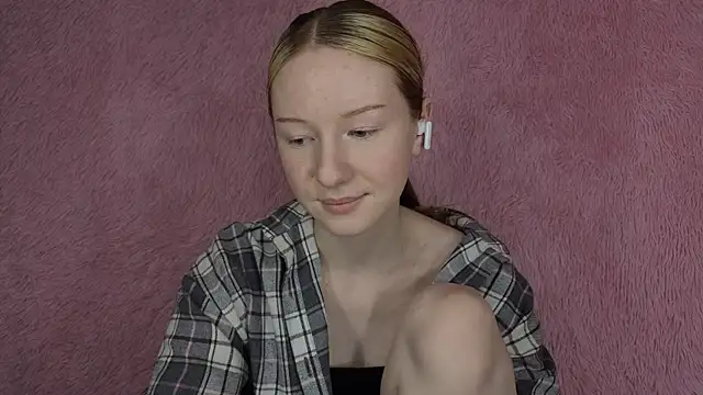 Snapshot of VexyBelle chatting on 05.12.26 VexyBelle online show from 05.12.26